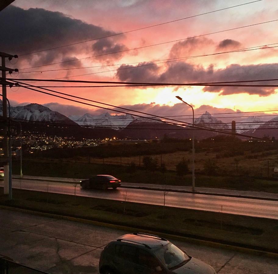 Vuelta Al Mundo B&B Ushuaia Kültér fotó